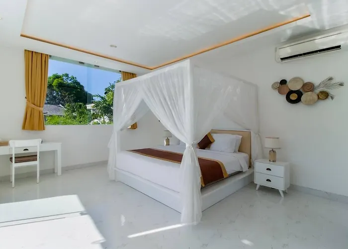Superb 3 Bed Villa, Walk To Beach, Fast Wi-fi, Villa
