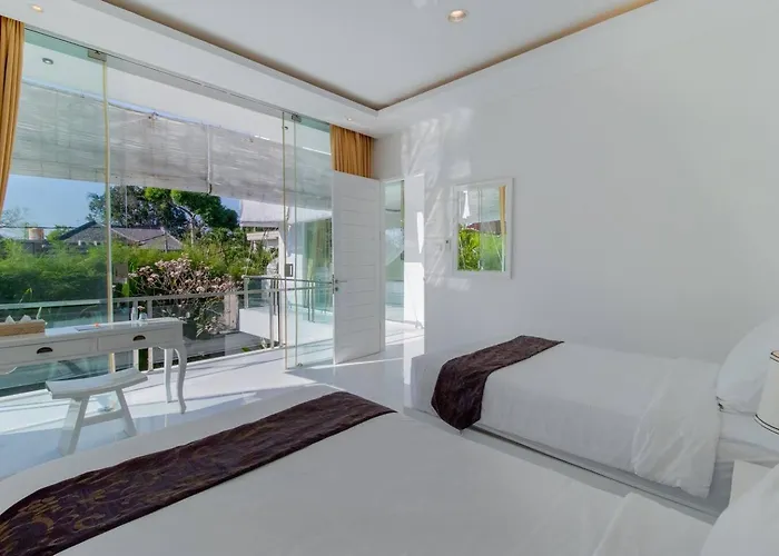 Villa Superb 3 Bed Villa, Walk To Beach, Fast Wi-fi,