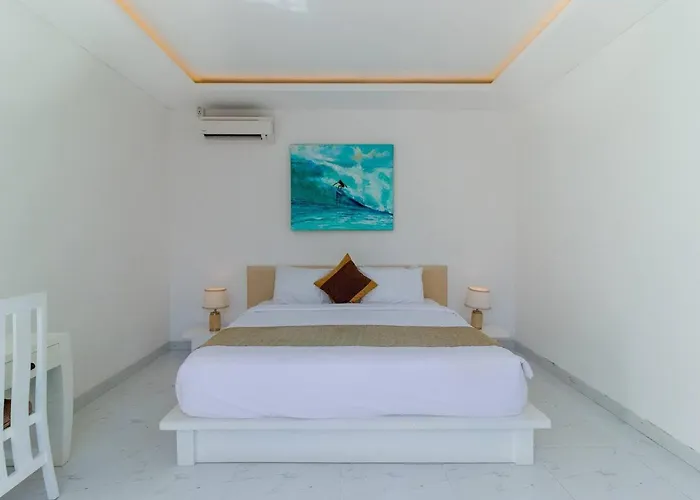 Superb 3 Bed Villa, Walk To Beach, Fast Wi-fi, Villa *